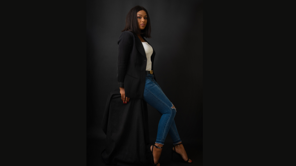 7d: The Art of the Author Photo: Essential Specs for a Professional and Polished Image